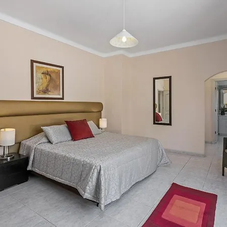 Sleeps 12 With Pool Air Con And Wifi Cabeco de Camara