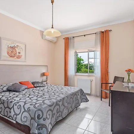 Sleeps 12 With Pool Air Con And Wifi Villa