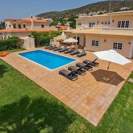 Sleeps 12 With Pool Air Con And Wifi Villa Cabeco de Camara
